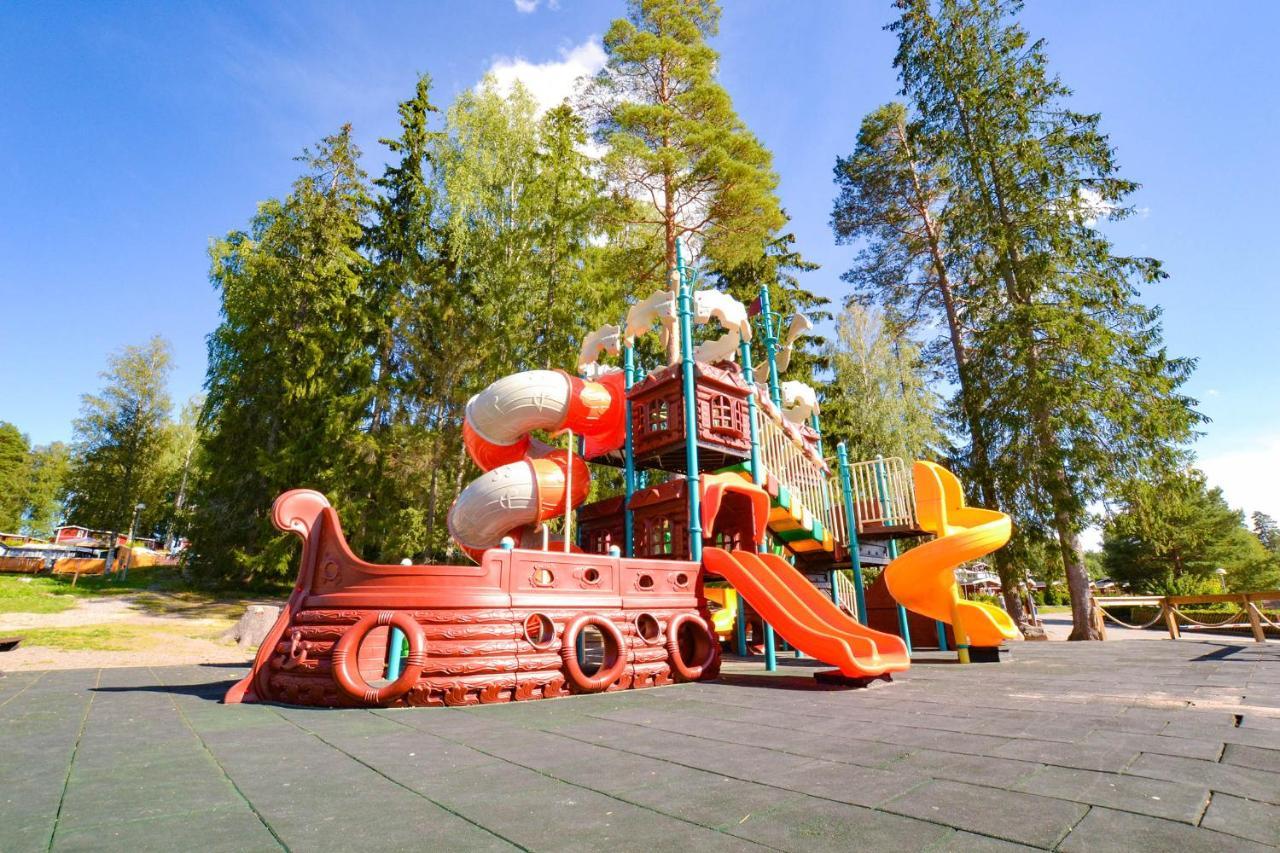 Arjaeng Camping & Stugor Sommarvik Екстер'єр фото